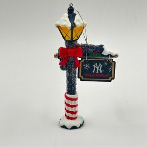 MLB New York Yankees Lamppost Christmas Ornament - NWT - 5.5"